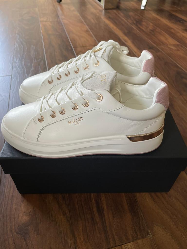 mallet low trainers white and pink